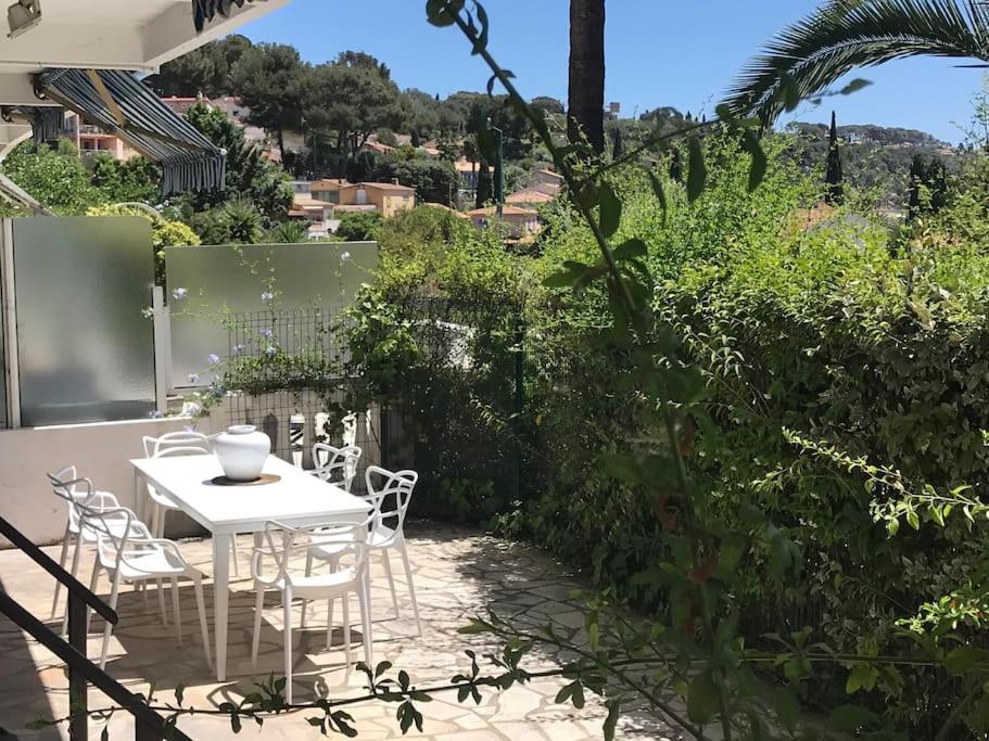 Bandol Roc Beach Vue Mer Grand T3 Face A La Plage Avec Parking Exterior foto